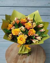 Букет цветов из:  Альстромерии и Розы в Чашниково