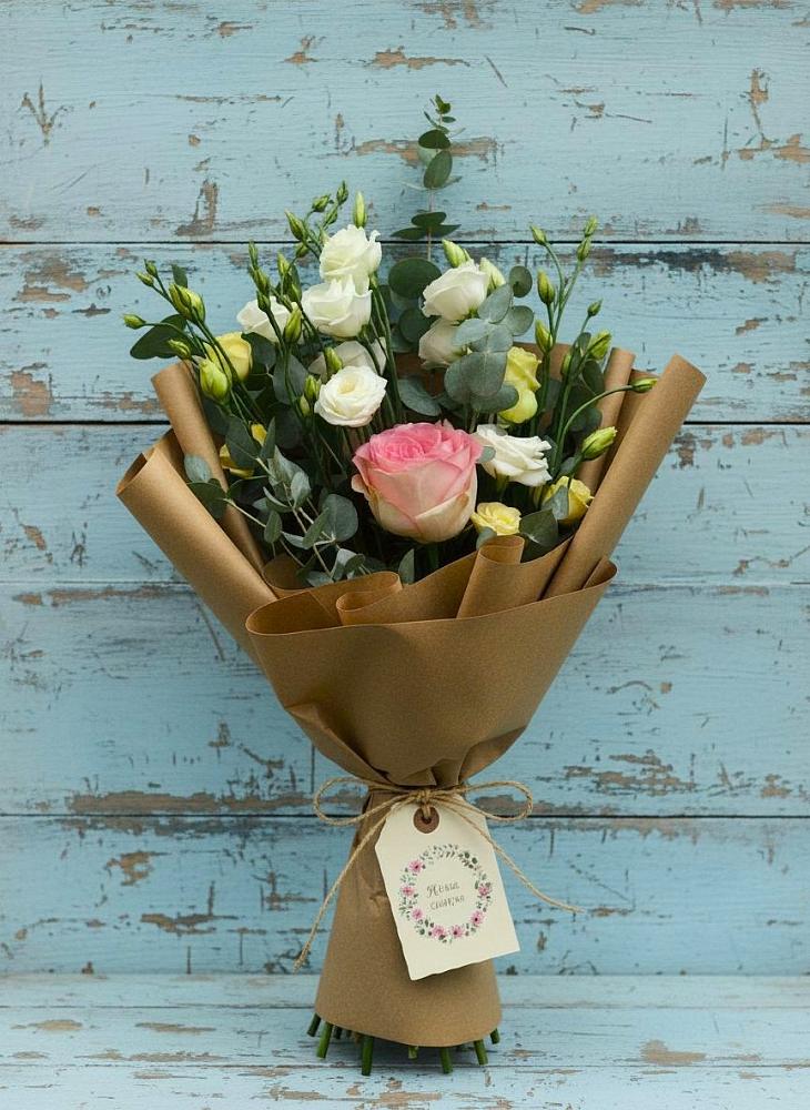 Букет цветов из: Розы и Лизиантусы в Чашниково