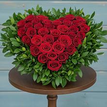 Цветочная композиция из Розы в виде сердца в Чашниково