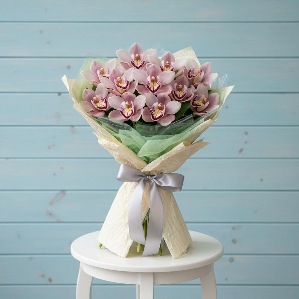 Букет цветов из: Орхидеи и Розы в Чашниково