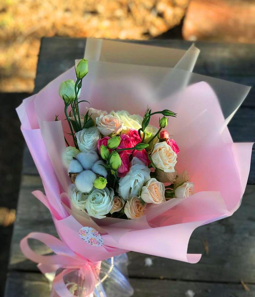 Букет цветов из: Розы и Лизиантусы в Чашниково