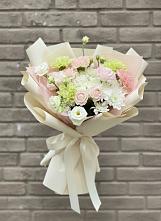 Букет цветов из:  Гвоздики, Розы, Лизиантусы и Хризантемы в Чашниково