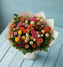 Букет Микс из разноцветных кустовых роз в Чашниково