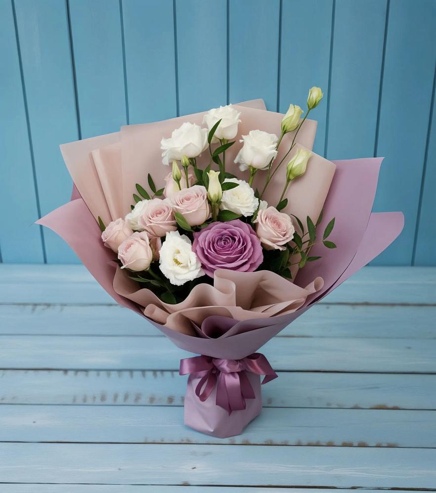 Букет цветов из: Розы и Лизиантусы в Чашниково